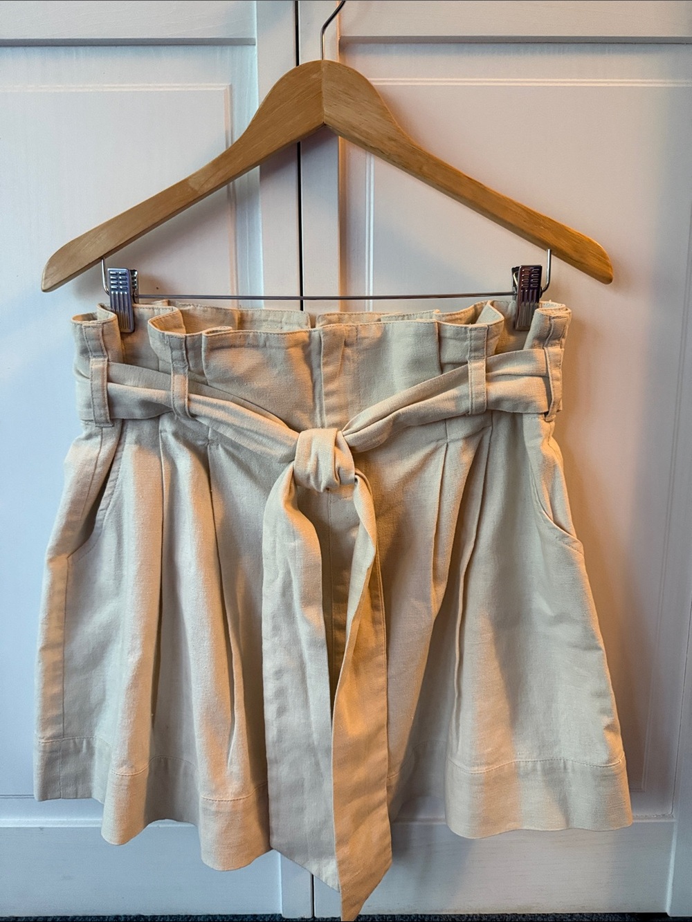 BCBGeneration Paperbag Tie-Waist Mini Skirt